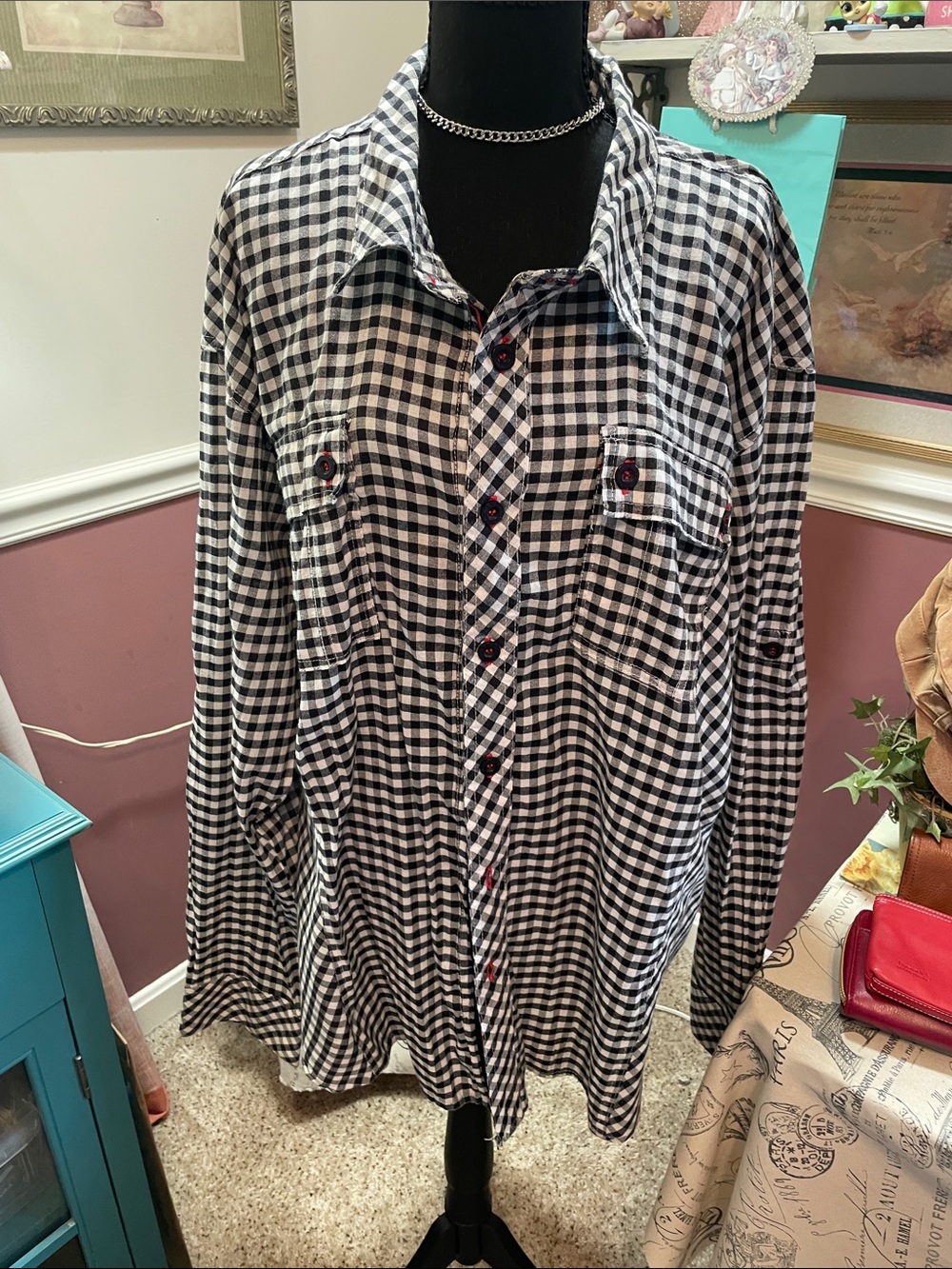 Black & White Gingham Button-Up Shirt  Unisex  Evolution Design